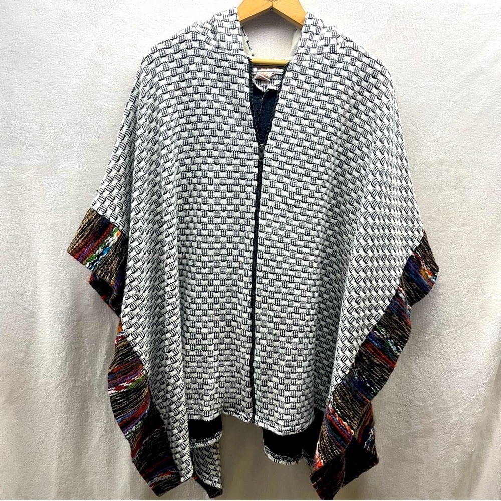 Flying Tomato Anthropologie Zip Shawl Cardigan Wrap Women Aztec Knit Fringe S/M